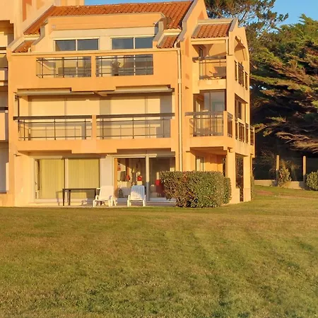 Face A La Avec Grande Terrasse Apartman