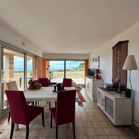 Face A La Avec Grande Terrasse Apartman *