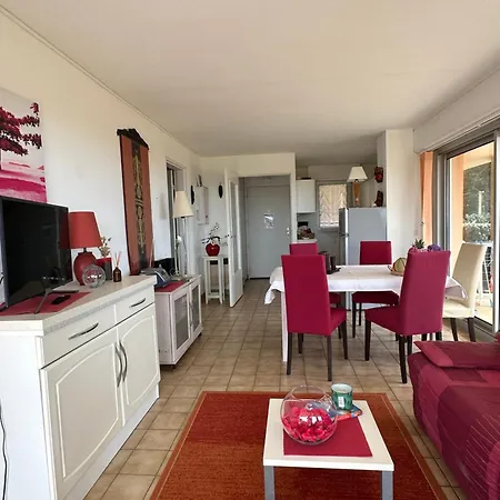 Face A La Avec Grande Terrasse شقة بورنيك